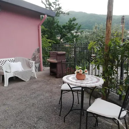 Casetta Al Belvedere Tatil Evi Cava deʼ Tirreni